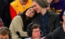 Vanessa Hudgens y Butler Austin asisten al partido de los Knicks [FOTOS]