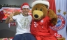 Claudio Pizarro envía saludo por Navidad junto a peluche gigante del Bayern Munich [FOTOS]