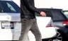 Liam Hemsworth se va de compras de fin de año con sus padres [FOTOS]