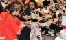 One Direction usó kimonos a su llegada a Japón [FOTOS]