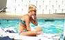 Miley Cyrus se relaja en la piscina de Hotel de California [FOTOS]