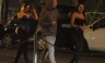 Justin Bieber sube a conejitas de playboy a su bus de gira [FOTOS]