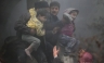 Bebé es hallado vivo debajo de escombros después de un ataque en Damasco [FOTOS]