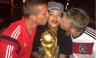 Rihanna celebró con el equipo alemán la victoria de la Copa Mundial [FOTOS]