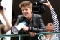 [VIDEO] Justin Bieber dio concierto desde un balcón en París