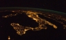 Nasa revela como se ve la Bota de Italia de noche [FOTO]