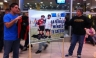 Más de mil hinchas peruanos esperaron en el aeropuerto a Lionel Messi y a la selección Argentina [FOTOS]