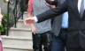 Justin Bieber llega a Londres en medio de empujones y besos [FOTOS]