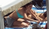 Selena Gómez se luce en bikini en un hotel en Miami [FOTOS]