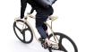 Thonet muestra una bicicleta hecha de madera doblada [FOTOS]