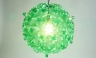 Lámpara Bubble: una obra de arte hecha de botellas recicladas [FOTOS]