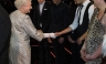 One Direction le cantó Little Things a la Reina Isabel II [VIDEO y FOTOS]