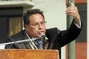 José Gordillo Abad, Alcalde del distrito de Breña en Lima, opina para Generaccion.com