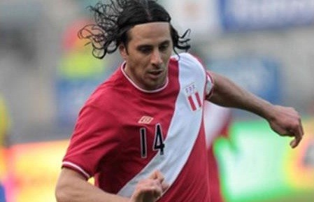 Claudio Pizarro entró al top ten de goleadores históricos de la selección peruana