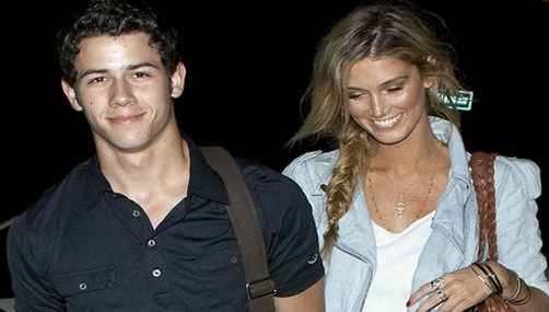 Nick Jonas y Delta Goodrem fin de semana romántico