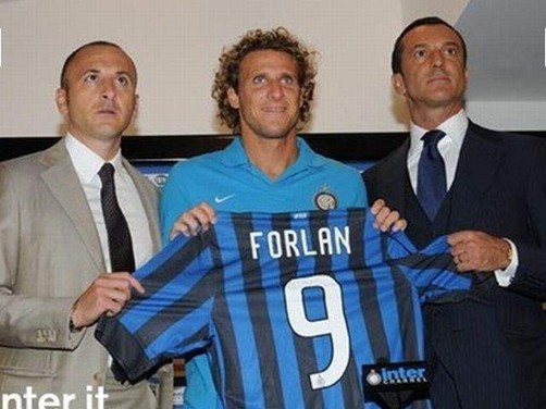 Diego Forlán: 'Es una gran oportunidad el jugar por el Inter'