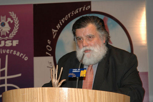 Embajador Armando Lecaros de Cossío y la Ley sobre el Servicio Diplomático Peruano
