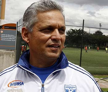 Reinaldo Rueda elogia el crecimiento de la selección peruana