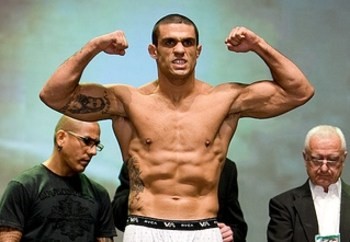Vitor Belfort estará en el UFC 142