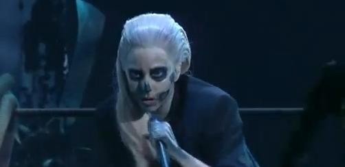 Lady Gaga actuó en el concierto de las nominaciones al Grammy (video)
