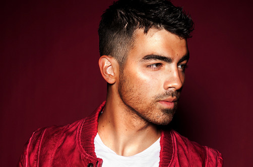 Joe Jonas es un aficionado al gimnasio