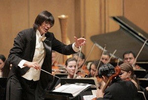 Maestro mexicano Eduardo García Barrios dirigirá a integrantes de la Orquesta Sinfónica Juvenil