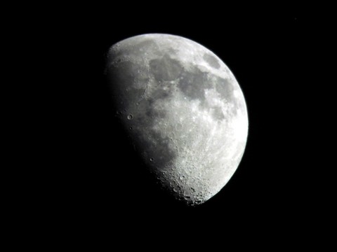 El lado oscuro de la Luna (Video)