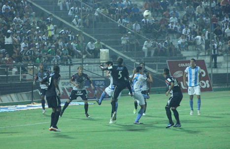 Alianza Lima empató con Cerro en 'Noche Blanquiazul'