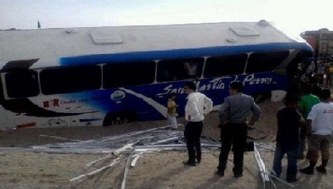 Choque en Panamericana Norte deja 10 heridos