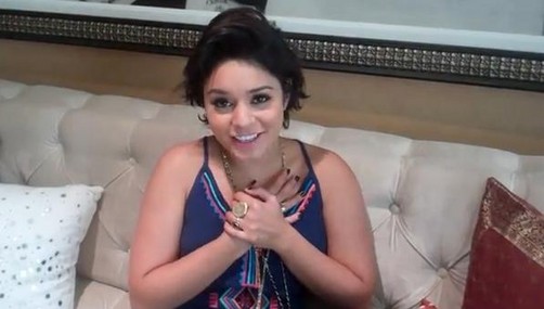 Vanessa Hudgens envía saludos a sus fans en Facebook