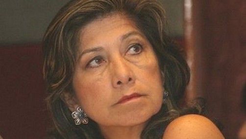 Martha Chávez revela que Abugattás la llamó 'camionera'