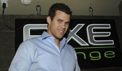 A Kris Humphries le llueven los trabajos tras su divorcio