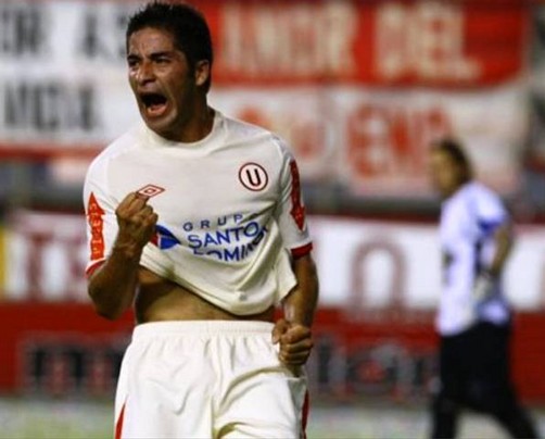 Universitario venció con categoría 2 - 0 al Vasco da Gama