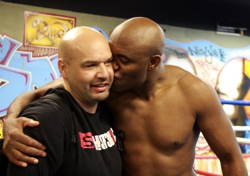 'Mi managger no fue profesional', acusó Anderson Silva