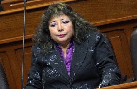 Congreso suspendería hoy a legisladora Celia Anicama