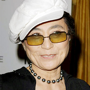 Yoko Ono acude a homenaje para 'The Beatles' en Liverpool
