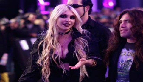 Taylor Momsen está demasiado ocupada para tener novio