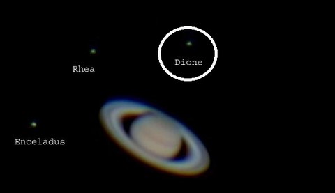 Detectan atmósfera en una de las lunas de Saturno