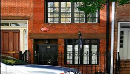Casa sumamente angosta fue vendida en 4.3 millones de dólares