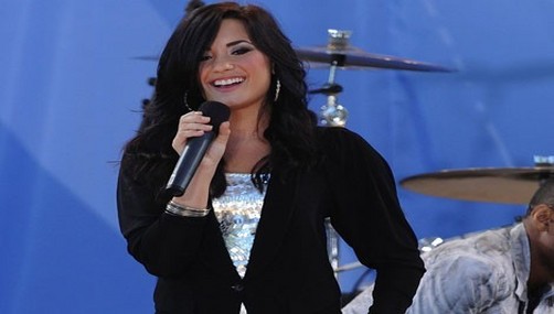 Demi Lovato lanza la portada de 'Skyscraper' su nuevo single