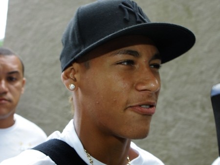 Neymar: 'No es necesario jugar en Europa para ser reconocido'