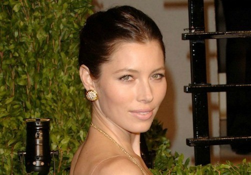 Jessica Biel es portada de la Revista ELLE