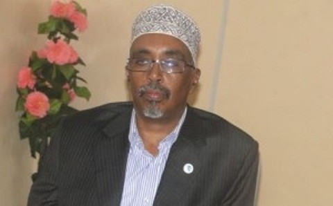 Legisladores de Somalia se apuñalan con bolígrafos en el pleno