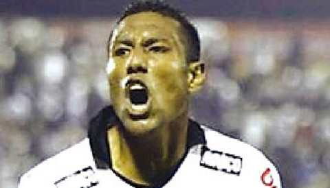 Corinthians empató gracias a golazo de 'Cachito' Ramírez