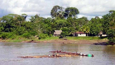 Hundimiento de balsa deja seis campesinos desaparecidos en La Libertad