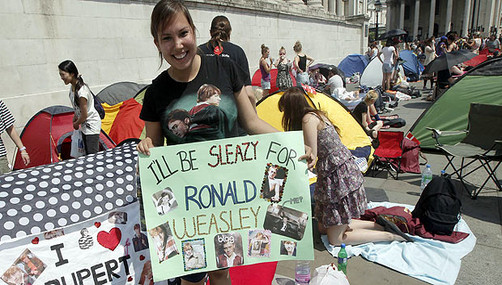 Fans de Harry Potter acampan en la Plaza Trafalgar
