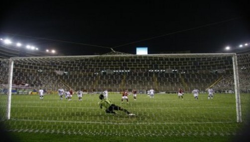 Increíble penal no cobrado causa polémica en YouTube