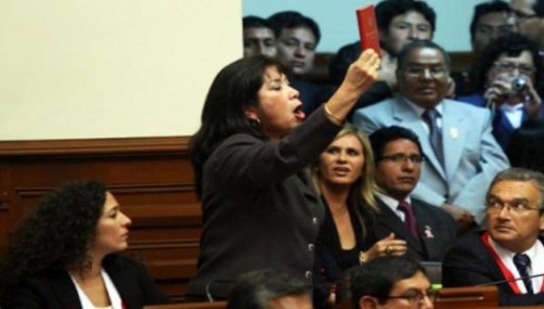 Publican transcripción de sesión donde se suspendió a Martha Chávez