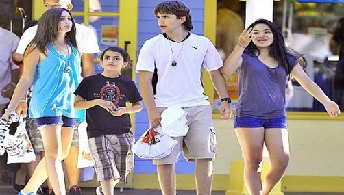 Prince Jackson, sus hermanos y su novia se divierten juntos