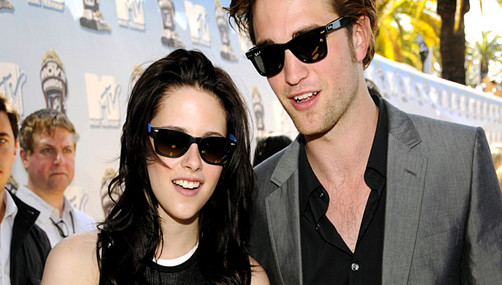 El tímido beso de Robert Pattinson a Kristen Stewart (Foto)